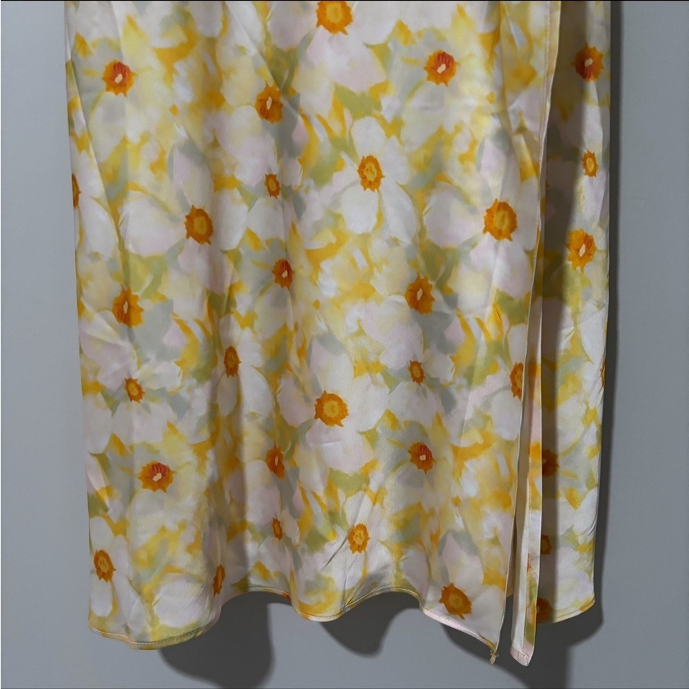 ASTR The Label Ivanna Floral Lace Maxi Dress Size L - Picture 3 of 7